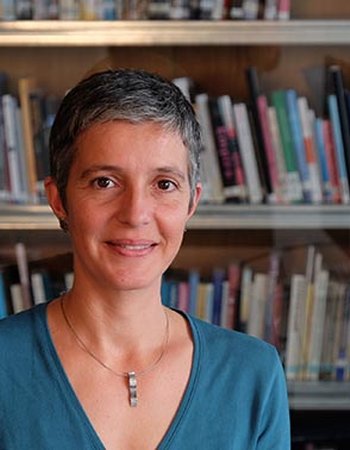 A picture of Prof. Dr. Laura Calbet.