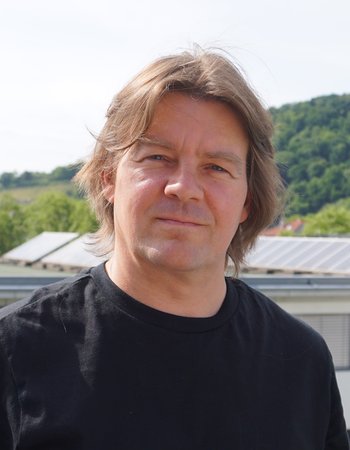 A picture of PD Dr. Felix Krämer.