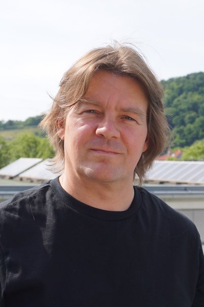 A picture of PD Dr. Felix Krämer.