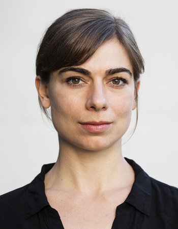 A picture of Prof. Hanna Hilbrandt.